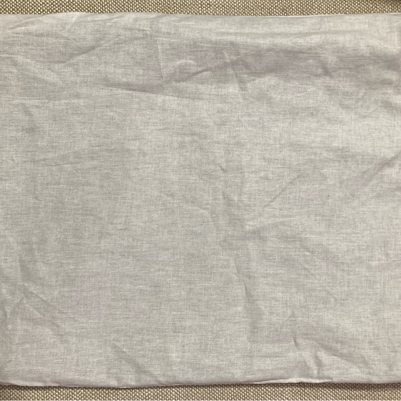 Saint Laurent Dust Bag. Measures at 15x11.5 - Picture 6 of 8